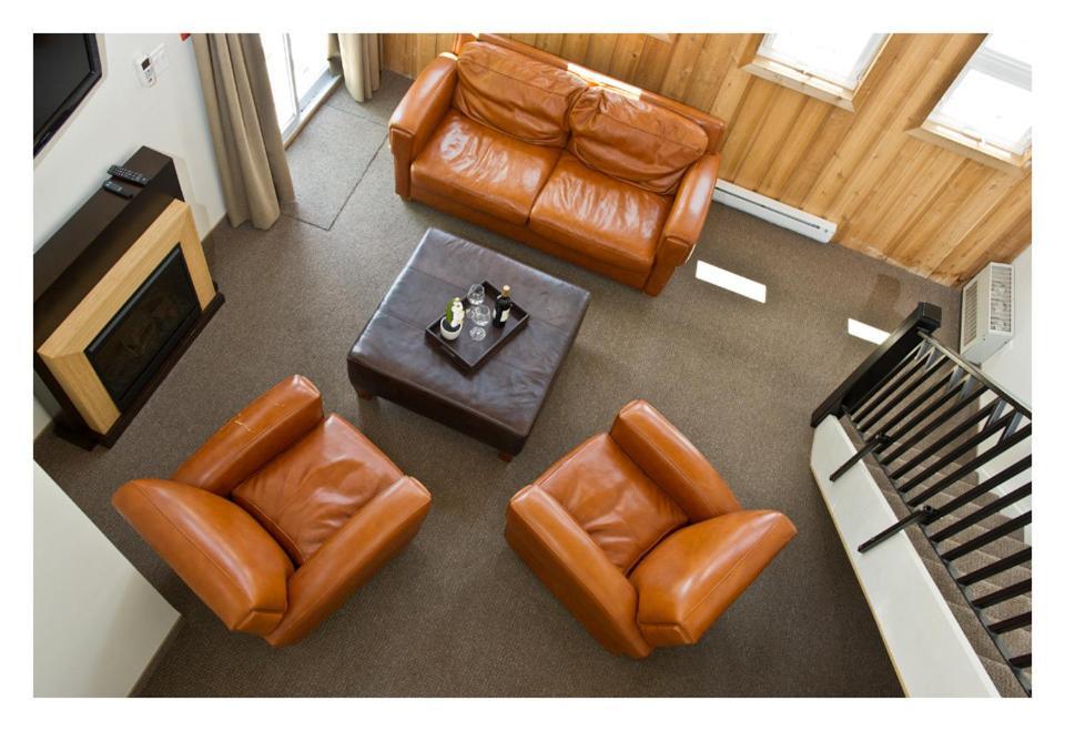 Pine Lodge Muskoka Huntsville Room photo